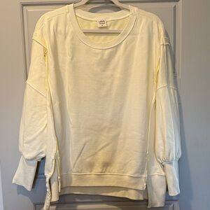 Love Vintage Women's Oversized Cream Sweatshirt